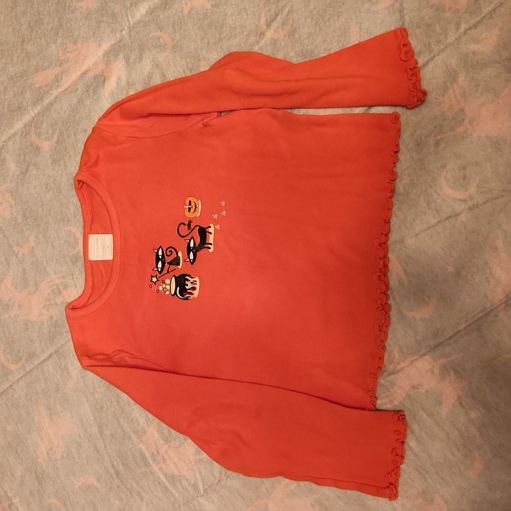 Girls' Black Cat Halloween shirt 5T- super cute to wear on Halloween Day! 🎃
